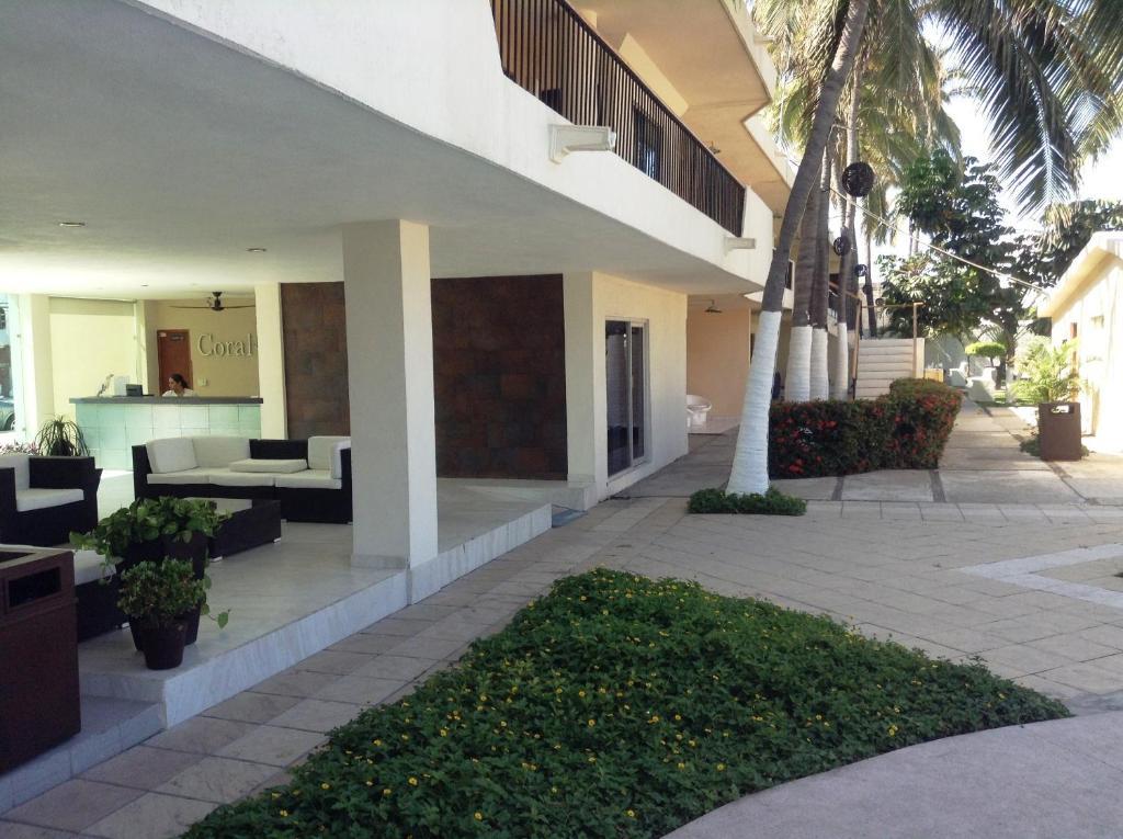 Coral Pacifico Hotel Y Villas Manzanillo Exteriör bild